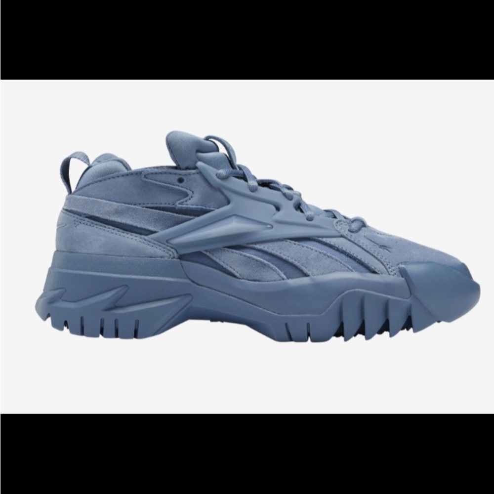 REEBOK CLUB C CARDI V2 **BRAND NEW**